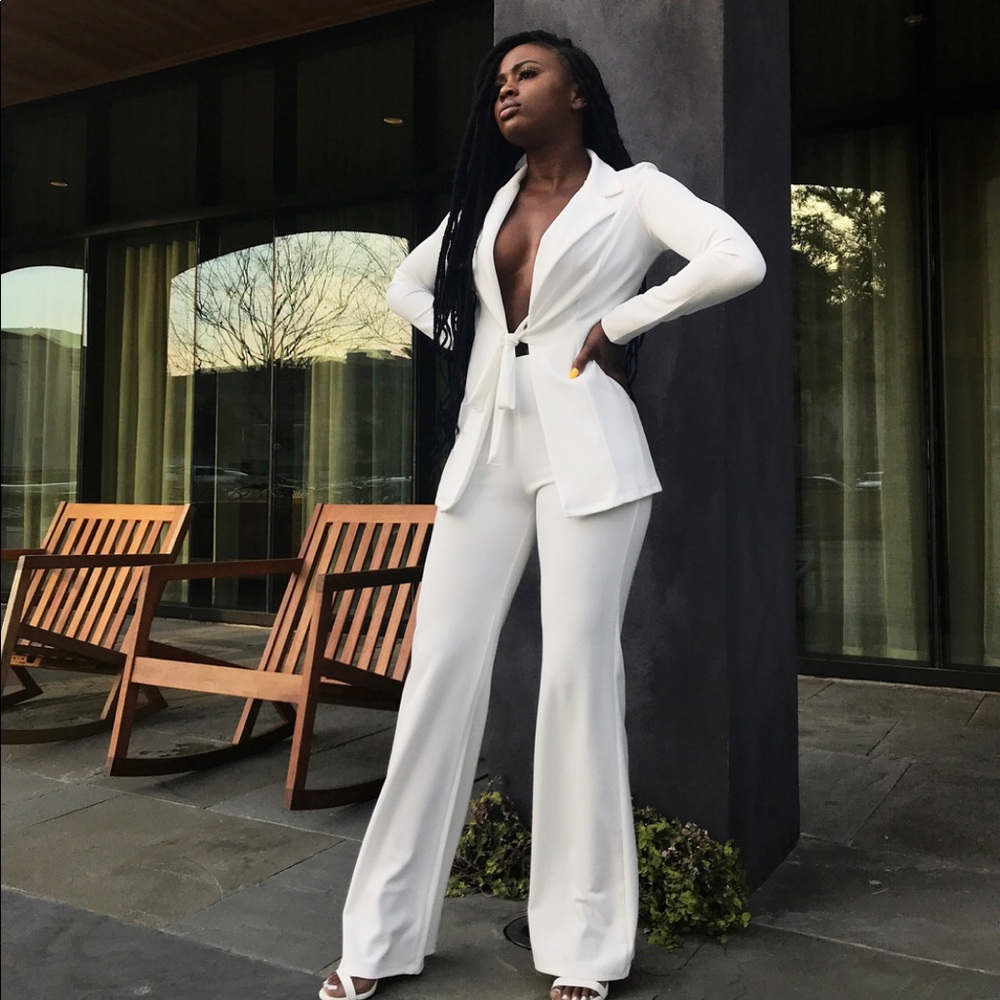 White two piece blazer set!!!
